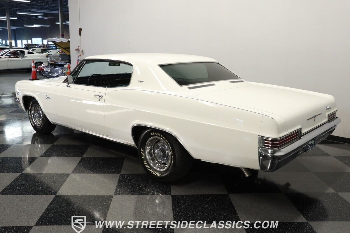 Chevrolet-Caprice-Coupe-1966-White-Blue-9362-6