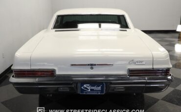 Chevrolet-Caprice-Coupe-1966-White-Blue-9362-8