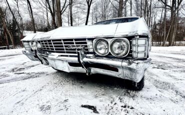 Chevrolet-Caprice-Coupe-1967-White-Blue-16093-20