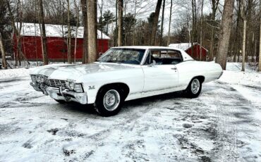 Chevrolet-Caprice-Coupe-1967-White-Blue-16093-6