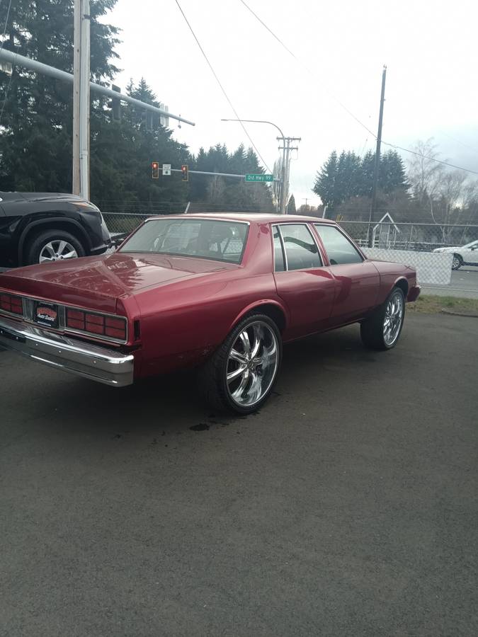 Chevrolet-Caprice-classic-1985-red-798-1