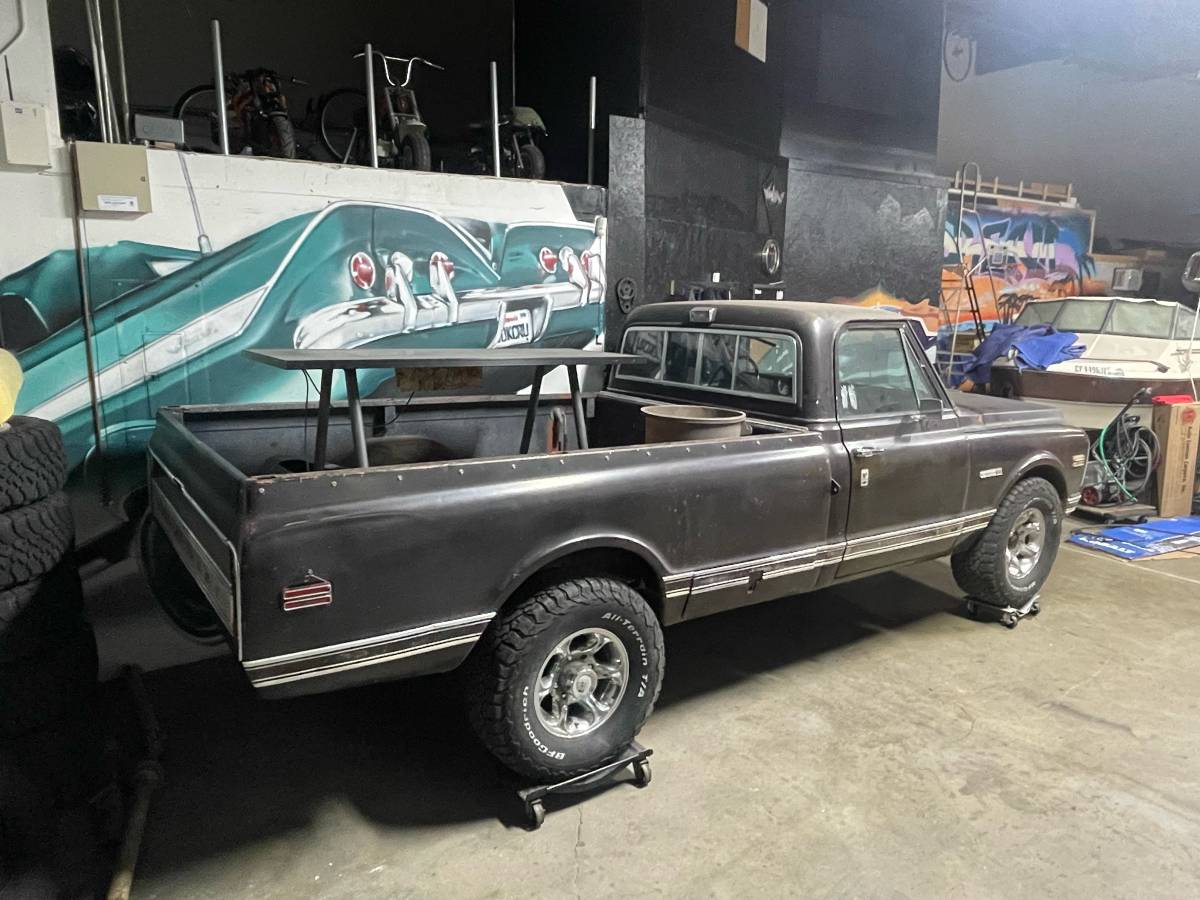 Chevrolet-Cheyenne-c20-1972-brown-32-7