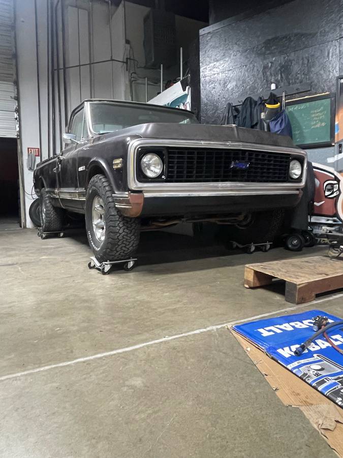 Chevrolet-Cheyenne-c20-1972-brown-32-8