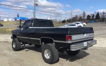 Chevrolet-Ck-pickup-12-ton-nominal-1985-black-217261-3