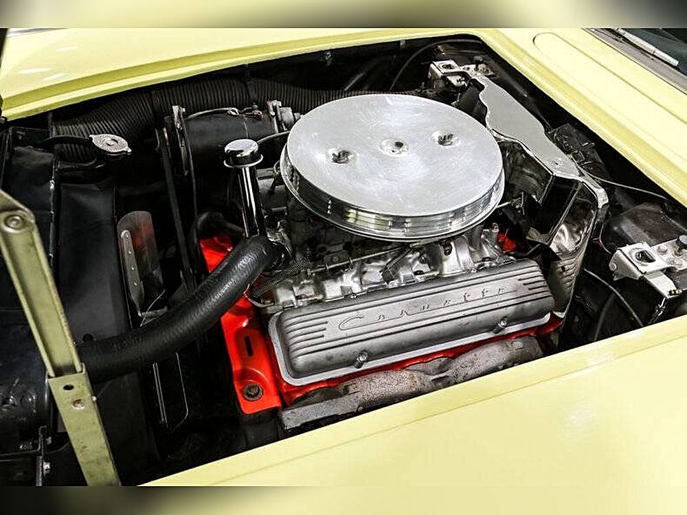 Chevrolet-Corvette-1958-yellow-107116-13