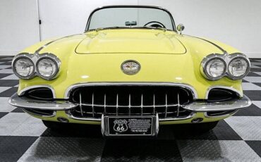 Chevrolet-Corvette-1958-yellow-107116-18