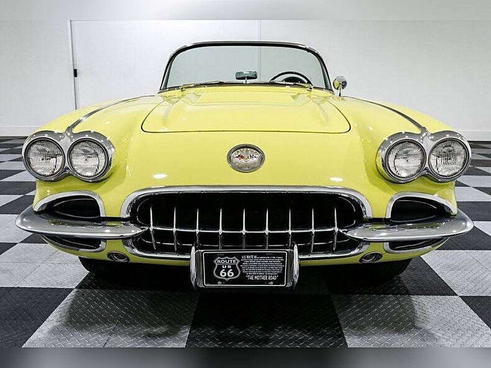 Chevrolet-Corvette-1958-yellow-107116-18