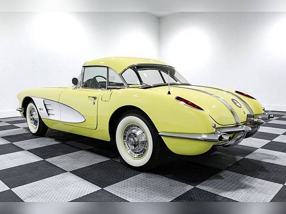 Chevrolet-Corvette-1958-yellow-107116-2