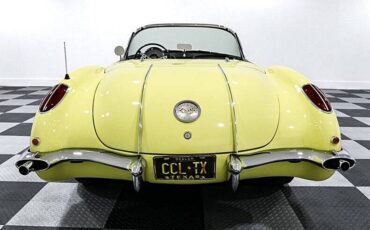 Chevrolet-Corvette-1958-yellow-107116-4