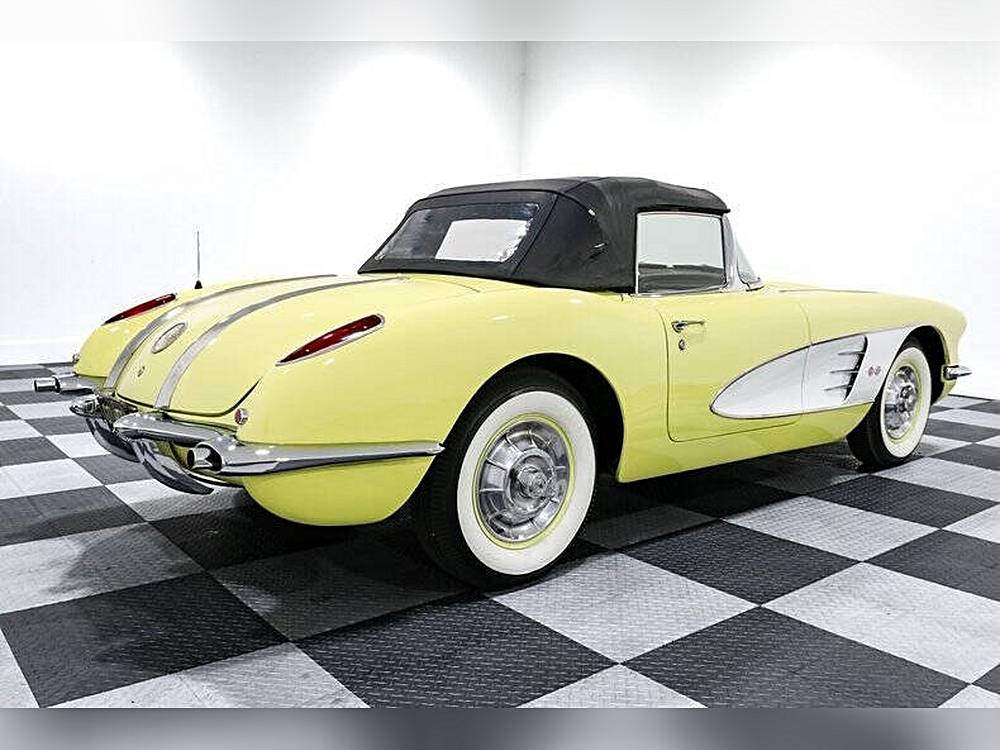 Chevrolet-Corvette-1958-yellow-107116-7