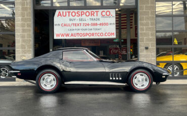 Chevrolet-Corvette-1968-Black-Red-66587-1