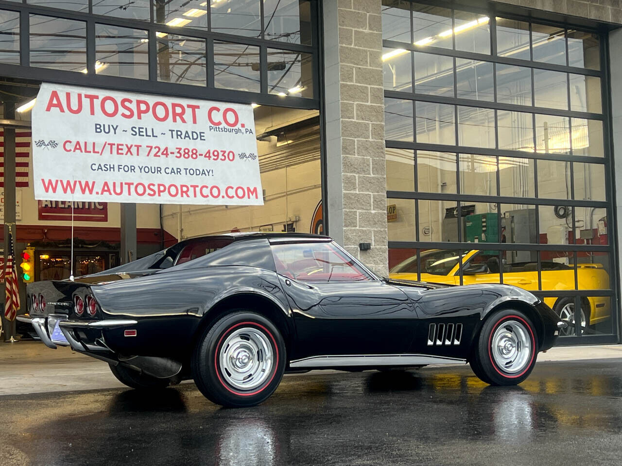 Chevrolet-Corvette-1968-Black-Red-66587-2