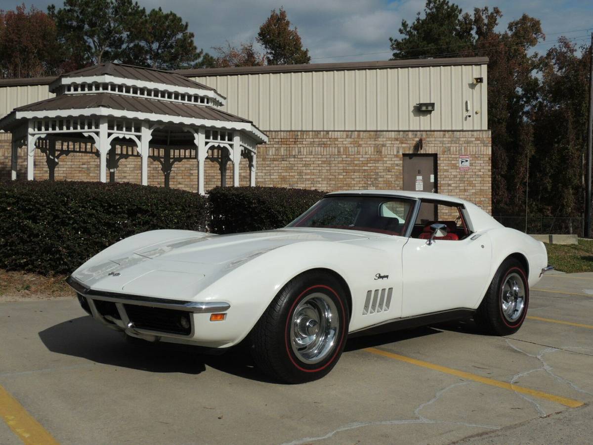 Chevrolet-Corvette-1969-179800