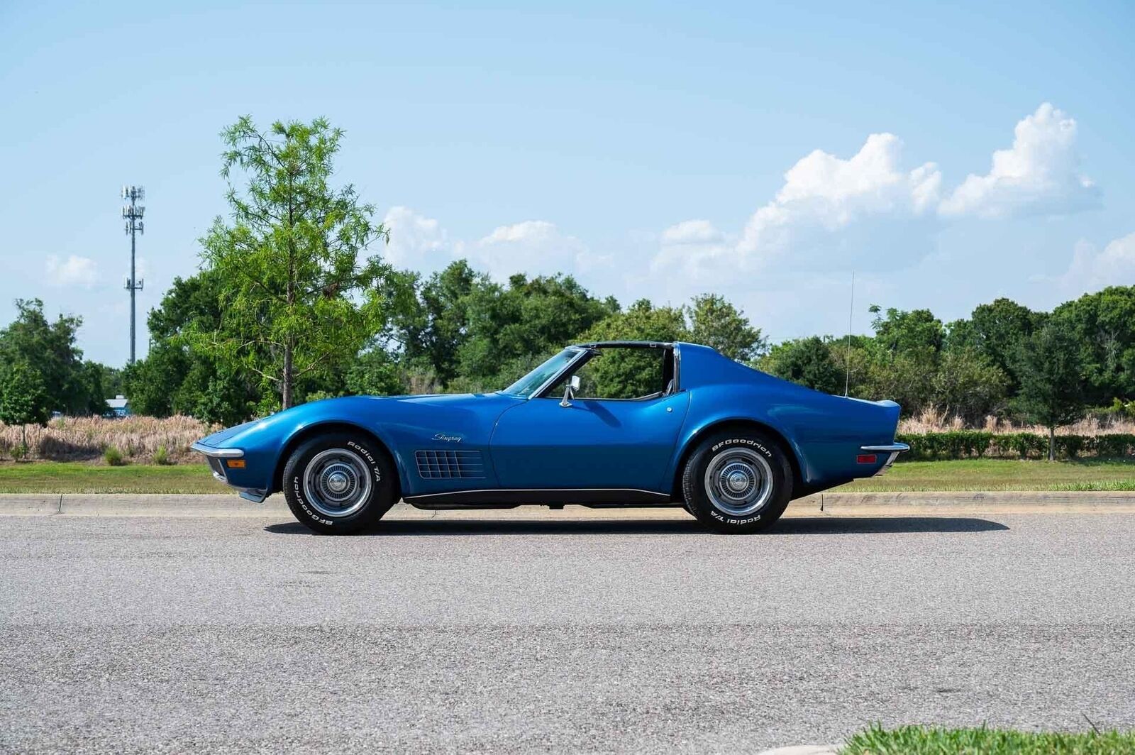 Chevrolet-Corvette-1972-Blue-Black-147781-1