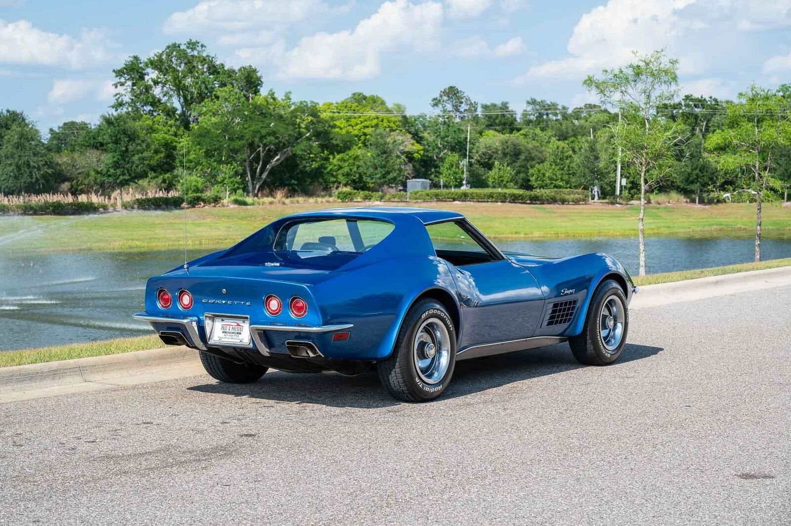 Chevrolet-Corvette-1972-Blue-Black-147781-5