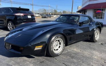 Chevrolet-Corvette-1981-black-124658