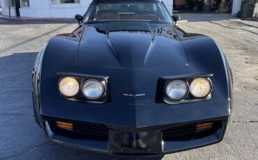 Chevrolet-Corvette-1981-black-124658-7