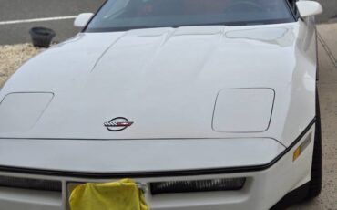 Chevrolet-Corvette-1984-white-80628