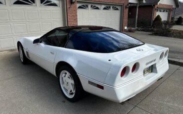 Chevrolet-Corvette-1988-white-86904