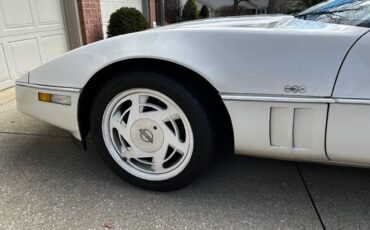 Chevrolet-Corvette-1988-white-86904-9