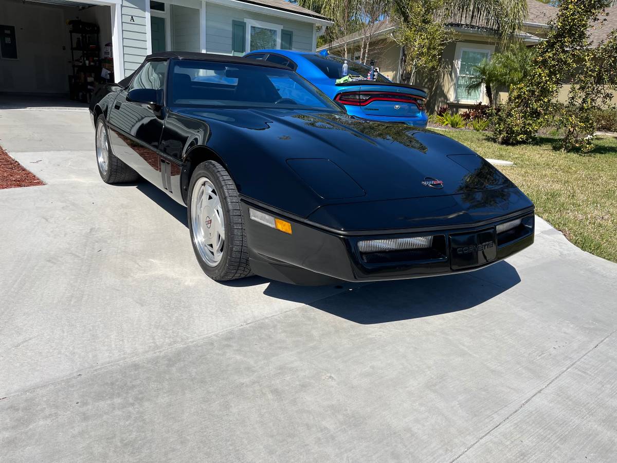 Chevrolet-Corvette-1989-black-75800-1