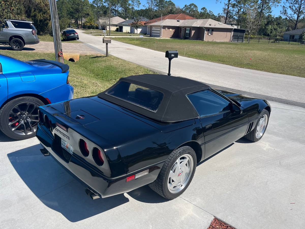 Chevrolet-Corvette-1989-black-75800-15