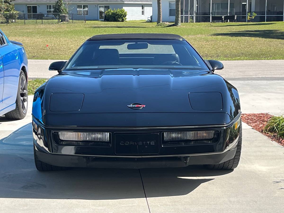 Chevrolet-Corvette-1989-black-75800-4