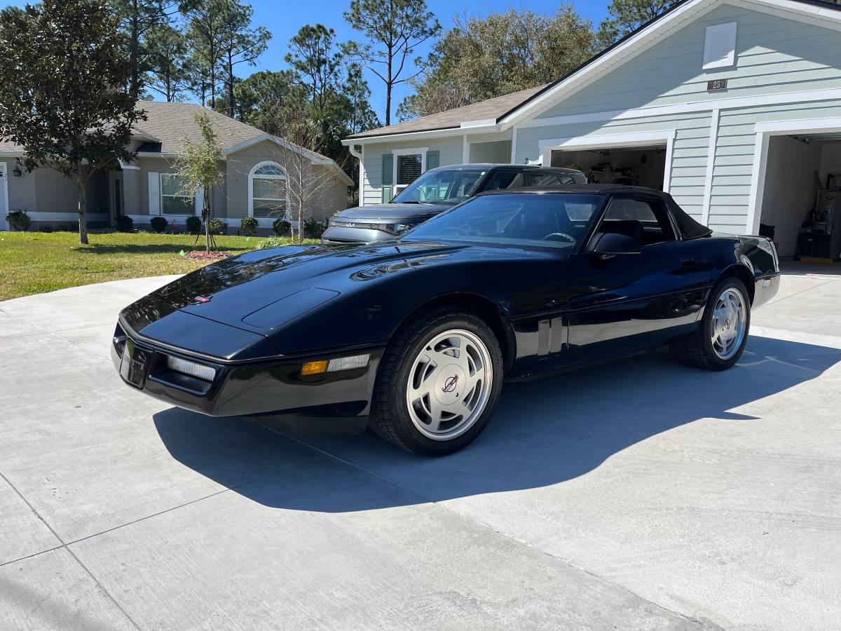 Chevrolet-Corvette-1989-black-75800