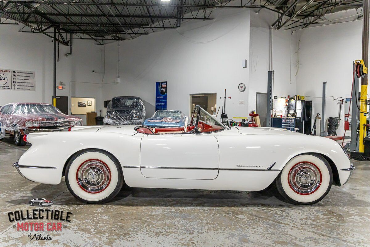 Chevrolet-Corvette-Cabriolet-1954-White-Red-133683-14