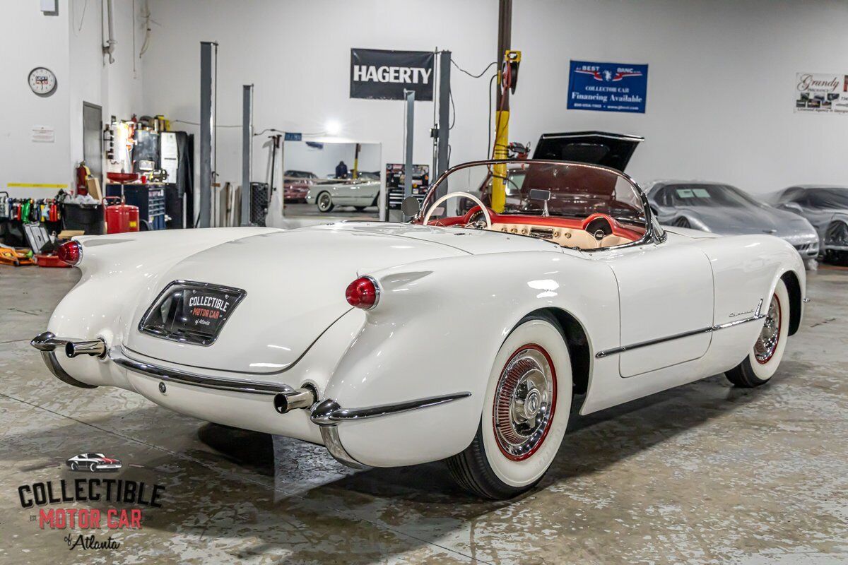 Chevrolet-Corvette-Cabriolet-1954-White-Red-133683-15