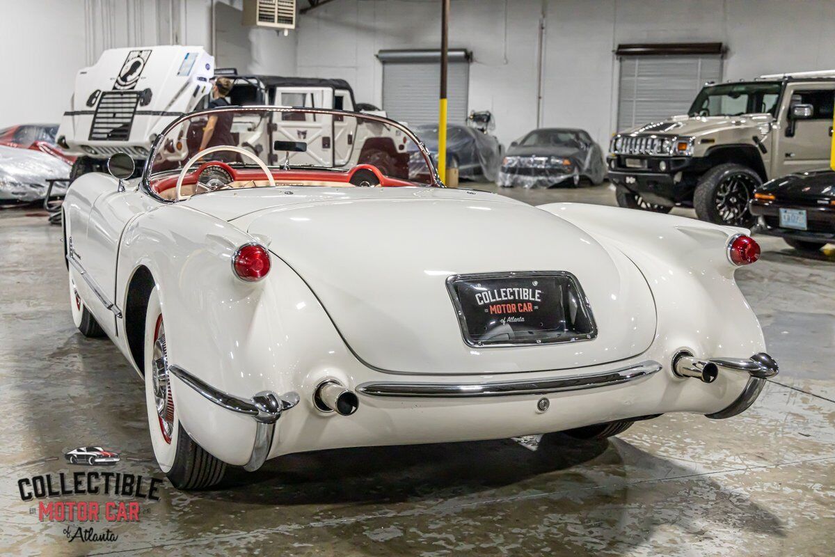 Chevrolet-Corvette-Cabriolet-1954-White-Red-133683-18