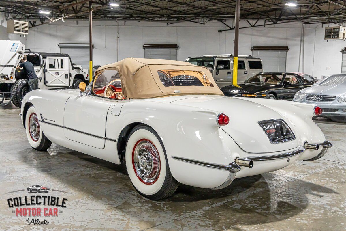 Chevrolet-Corvette-Cabriolet-1954-White-Red-133683-22