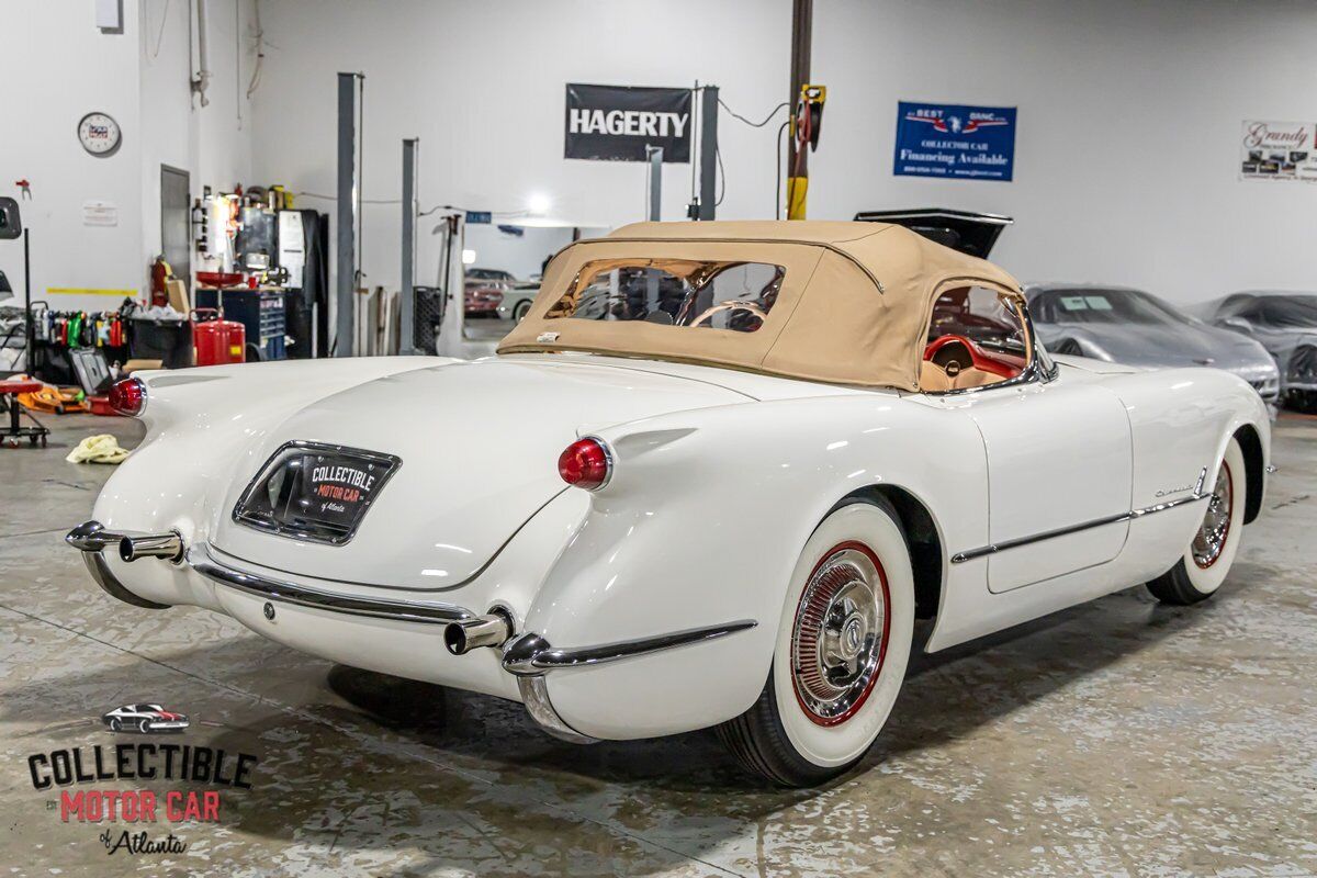 Chevrolet-Corvette-Cabriolet-1954-White-Red-133683-23