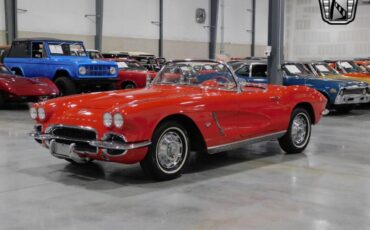 Chevrolet-Corvette-Cabriolet-1962-Red-Red-130696-2