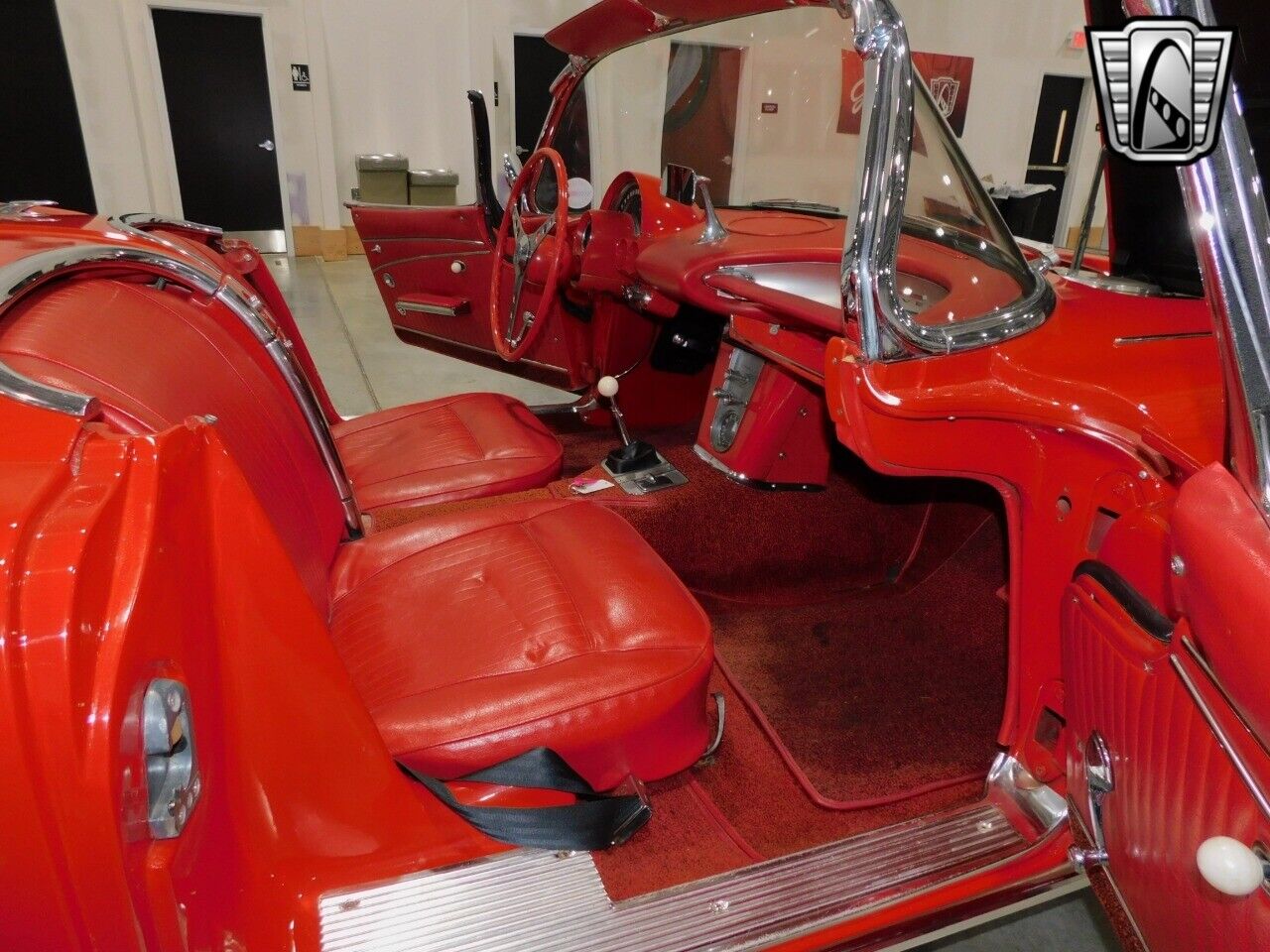 Chevrolet-Corvette-Cabriolet-1962-Red-Red-130696-7