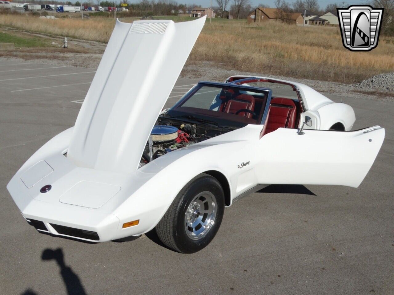 Chevrolet-Corvette-Coupe-1974-White-Maroon-169725-11