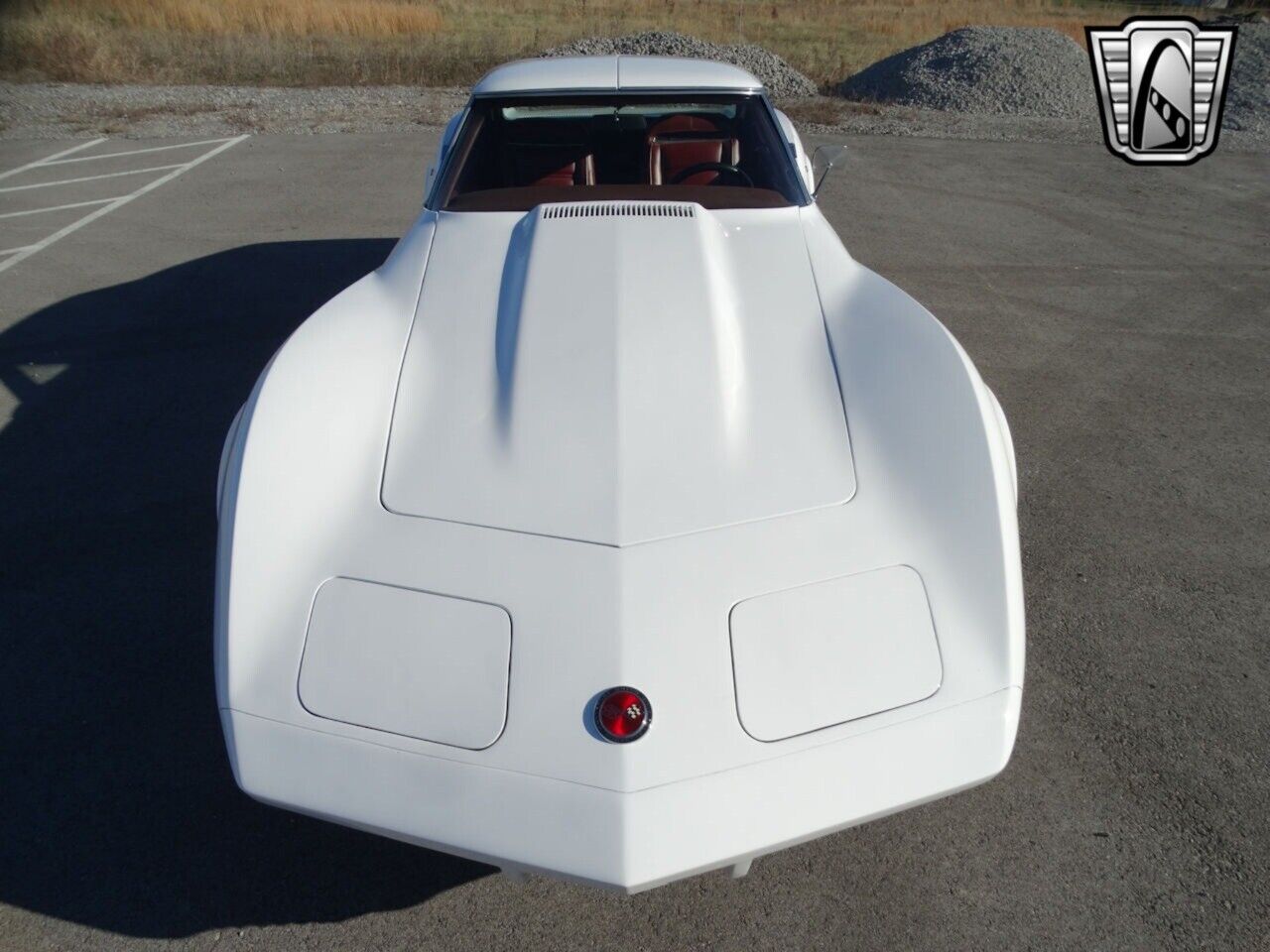 Chevrolet-Corvette-Coupe-1974-White-Maroon-169725-2