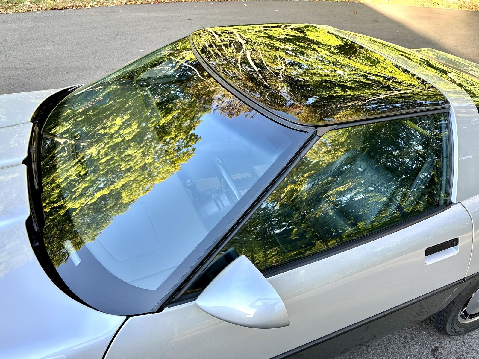 Chevrolet-Corvette-Coupe-1985-Silver-Gray-32142-23