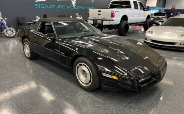 Chevrolet-Corvette-base-1987-123835-2