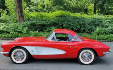 Chevrolet-Corvette-convertible-1961-red-160934