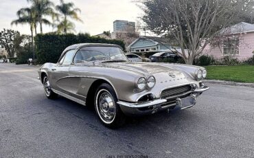 Chevrolet-Corvette-convertible-1962-2-2