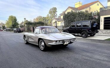 Chevrolet-Corvette-convertible-1962-2-6