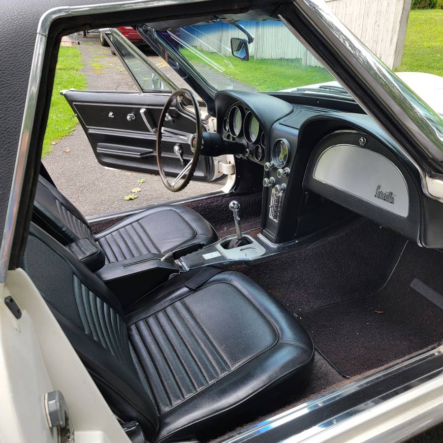 Chevrolet-Corvette-convertible-1967-white-160934-3