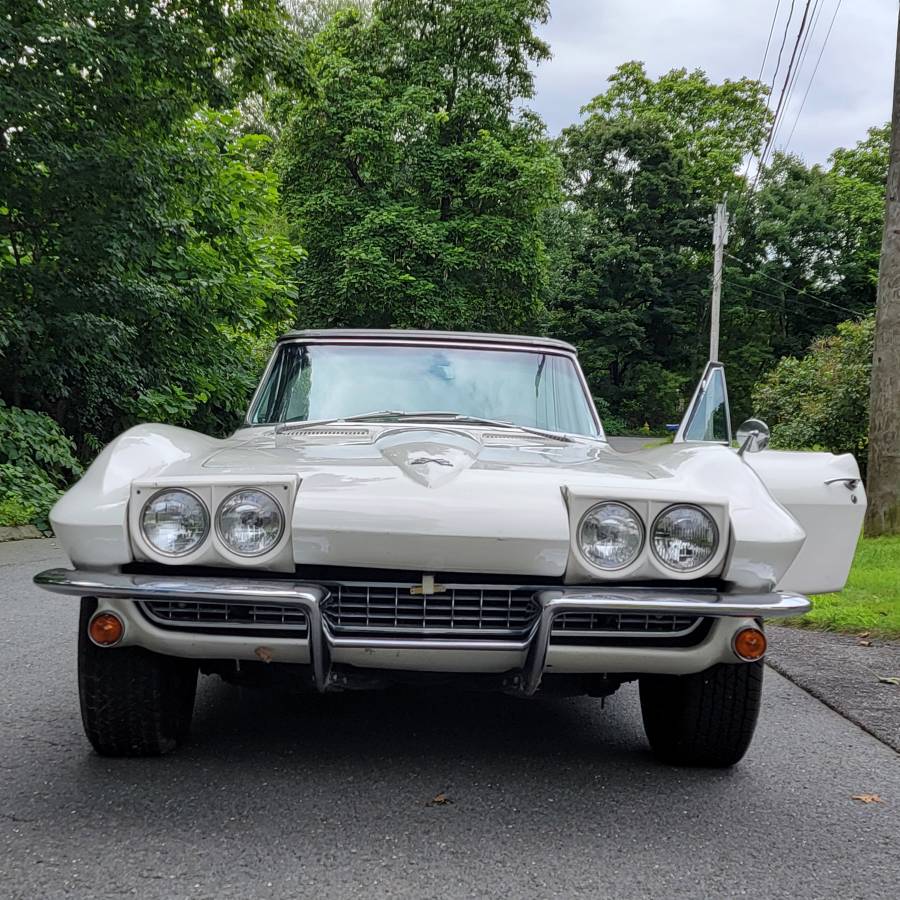 Chevrolet-Corvette-convertible-1967-white-160934-4