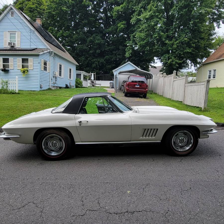 Chevrolet-Corvette-convertible-1967-white-160934