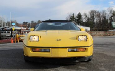 Chevrolet-Corvette-convertible-1986-yellow-110336-10