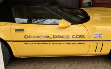 Chevrolet-Corvette-convertible-1986-yellow-110336-11