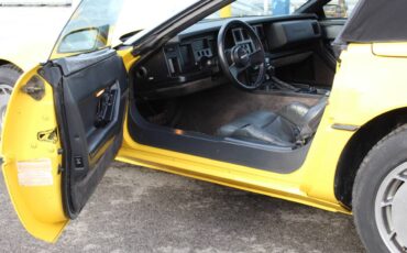 Chevrolet-Corvette-convertible-1986-yellow-110336-3