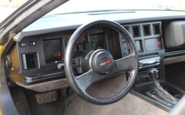 Chevrolet-Corvette-convertible-1986-yellow-110336-4