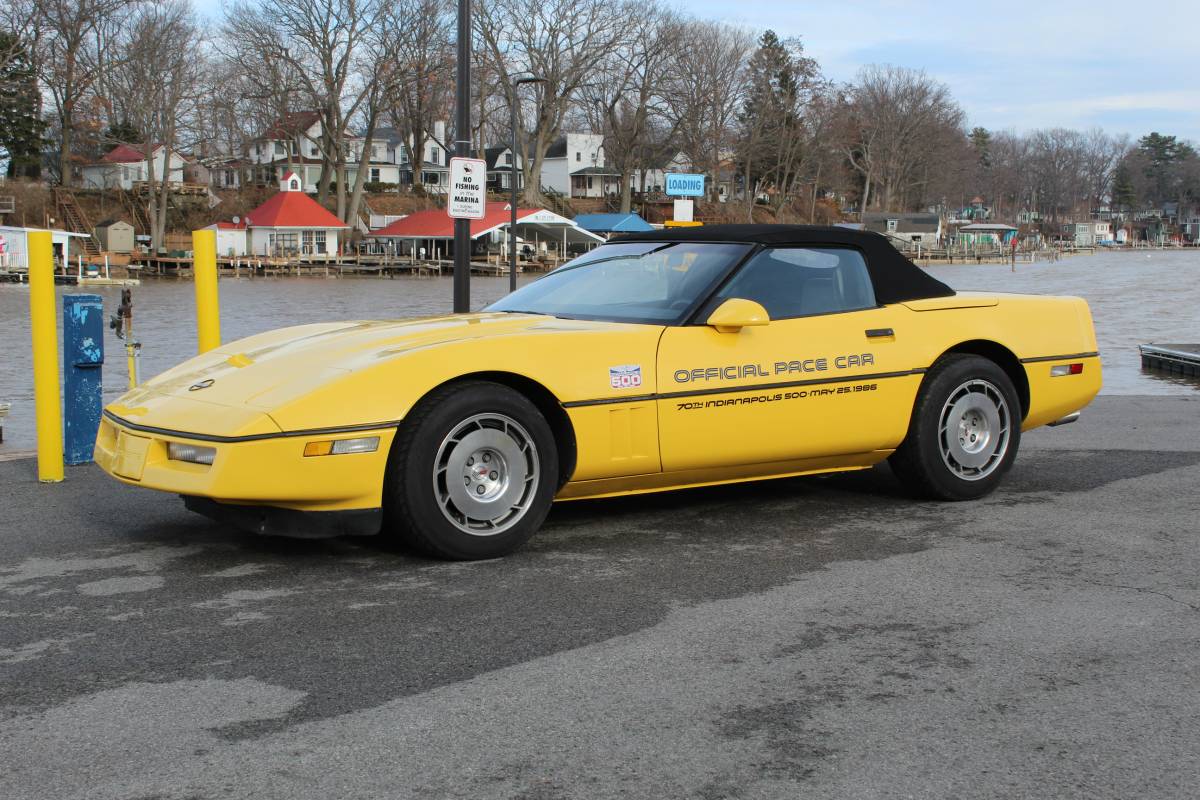 Chevrolet-Corvette-convertible-1986-yellow-110336-7